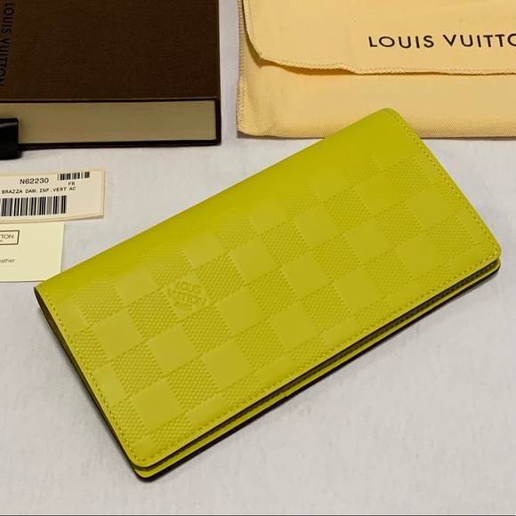 Louis Vuitton Handbags - Louis Vuitton damier infini wallet RARE💚like NEW